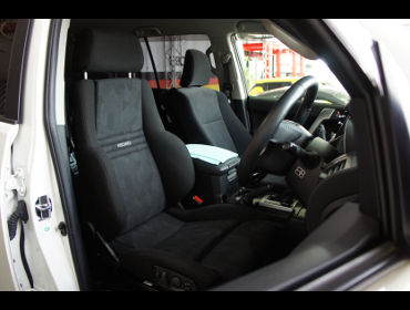 TOYOTA�@�����h�N���[�U�[�v���h�@GDJ150�i2016�N�j�@�Ɂ@RECARO�i���J���j�@�I���\�y�hAN220HV�@BK�@����