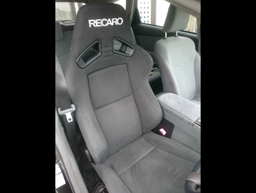 TOYOTA�@�v���E�X���@ZVW41W�@5�l���@�Ɂ@RECARO�i���J���j�@SR-7F�@KK100�@BK�@����