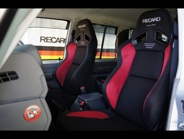 TOYOTA�@�����N��70�@�Ɂ@RECARO�i���J���j�@SR-7�@�A�h�o���X�G�f�B�V����2019�@RED�@���@SR-7F�@�A�h�o���X�G�f�B�V����2019�@RED�@����