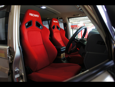 TOYOTA�@�����h�N���[�U�[�@GRJ76�i2015�N�j�@�Ɂ@RECARO�i���J���j�@SR-7F�@KK100�@RED�@�~���E�@����