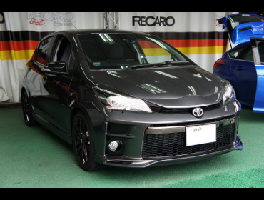 TOYOTA�@���B�b�cGR SPORT�@GR�@NCP131�i2018�N�j�@�Ɂ@RECARO�i���J���j�@LX-F�@IN110�@�O���C�@�A�[�����X�g�t���@����