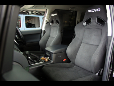 TOYOTA�@�v���h�@TRJ150W�i2018�N�j�@�Ɂ@RECARO�i���J���j�@SR-7F�@KK100�@BK�@�~���E�@����
