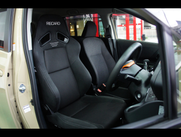 TOYOTA�@�V�G���^�@NSP170�i2019�N�j�@�Ɂ@RECARO�i���J���j�@SR-7F�@GK100�@BK/BK�@����