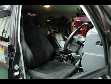 TOYOTA�@�����N��70�@GRJ76�@�Ɂ@RECARO�i���J���j�@SR-7F�@KK100�@BK�@A/R�@����
