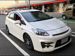 TOYOTA�@�v���E�X�@ZVW30�@�Ɂ@RECARO�i���J���j�@SR-7�@KK100�@RED�@�V�[�g�q�[�^�[�t���@����