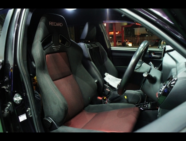 TOYOTA�@�t�B���_�[�@1.8S W/B ZRE16ZG�i2016�N�j�@�Ɂ@RECARO�i���J���j�@SR-7F�@GK100�@BK/RED�@����