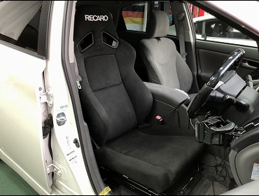 TOYOTA�@�v���E�X�@ZVW30�i2009�N�j�@�Ɂ@RECARO�i���J���j�@SR-7F�@KK100 BK�@�V�[�g�q�[�^�[�t�@����