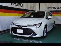 TOYOTA�@�J���[���X�|�[�c�@NRE210H�i2019�N�j�@�Ɂ@RECARO�i���J���j�@�X�|�[�c�X�^�[�@GK100H�@BK�@����