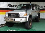 TOYOTA�@�����N��70�@GRJ76K�i2015�N�j�@�Ɂ@RECARO�i���J���j�@SR-7F�@Lassic�@RED�@�V�[�g�q�[�^�[�t���@�~���E�@����