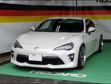 TOYOTA�@86�@ZN6�@�Ɂ@RECARO�i���J���j�@RS-G�@GK�@BK/BK�@����