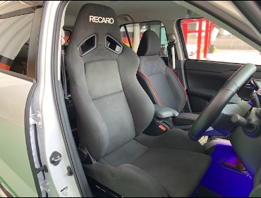 TOYOTA�@���C�Y�@A200A�i2019�N�j�@�Ɂ@RECARO�i���J���j�@SR-7�@KK100�@BK�@����