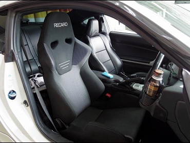 TOYOTA�@86�@ZN6�i2017�N�j�@�Ɂ@RECARO�i���J���j�@SR-6�@GK100S�@BK/SIL�@����