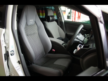 TOYOTA�@�v���E�X�@30�O���i2009�N�j�@�Ɂ@RECARO�i���J���j�@LX-F�@IN110�@�O���C�@����