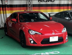 TOYOTA�@86�@ZN6�i2015�N�j�@�Ɂ@RECARO�i���J���j�@SR-7�@KK100�@RED�@����