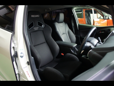 TOYOTA�@�v���E�X50�@�Ɂ@RECARO�i���J���j�@SR-7�@GK100�@BK/BK�@�V�[�g�q�[�^�[�t���@����