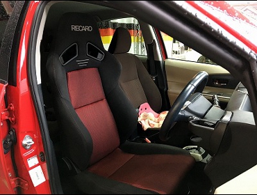 TOYOTA�@�A�N�A�@�Ɂ@RECARO�i���J���j�@SR-7F�@GK100�@BK/RED�@�V�[�g�q�[�^�[�t���@����