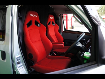 TOYOTA�@�^�E���G�[�X�o���@S402�i2018�N4���j�@�Ɂ@RECARO�i���J���j�@SR-7F�@KK100�@RED�@A/R�@���ʃV���[�g���H�@�~���E�@����