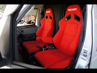TOYOTA�@�^�E���G�[�X�o���@S402�i2018�N4���j�@�Ɂ@RECARO�i���J���j�@SR-7F�@KK100�@RED�@A/R�@���ʃV���[�g���H�@�~���E�@����