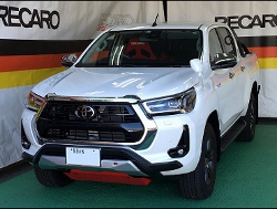 TOYOTA�@�n�C���b�N�X�@GUN125�i2020�N�j�@�Ɂ@RECARO�i���J���j�@SR-7F�@KK100�@RED�@�V�[�g�q�[�^�[�t���@����