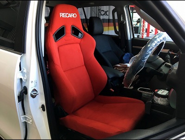 TOYOTA�@�n�C���b�N�X�@GUN125�i2020�N�j�@�Ɂ@RECARO�i���J���j�@SR-7F�@KK100�@RED�@�V�[�g�q�[�^�[�t���@����