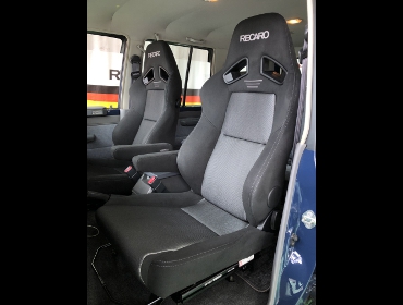 TOYOTA�@�����h�N���[�U�[70�@HZJ76�i2002�N�j�@�Ɂ@RECARO�i���J���j�@SR-7F�@GK100�@BK/SIL�@�A�[�����X�g�t���@�~���E�@����