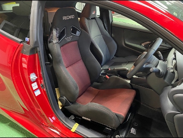 TOYOTA�@GR�����X�@RZ�@GXPA16�i2020�N�j�@�Ɂ@RECARO�i���J���j�@SR-7�@GK100�@BK/RED�@����