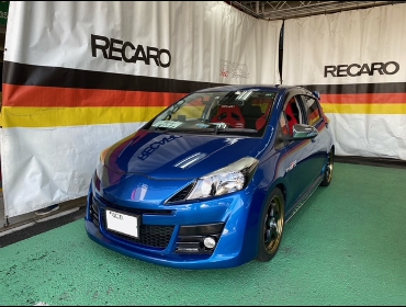 TOYOTA�@���B�b�c�@NCP131�i2015�N�j�@�Ɂ@RECARO�i���J���j�@SR-7�@KK100�@RED�@�~���E�@����