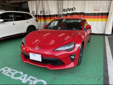 TOYOTA�@86�i����j�@ZN6�i2020�N�j�@�Ɂ@RECARO�i���J���j�@SR-7�@GU100�@RED�@����