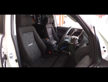 TOYOTA�@�����h�N���[�U�[�v���h�@J150�i2019�N�j�@�Ɂ@RECARO�i���J���j�@�G���S���hMV�@BK�@���@�G���S���hD�@BK�@����