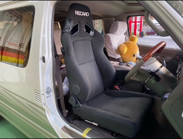 TOYOTA�@�n�C�G�[�X�@KZH100H�i2001�N�j�@�Ɂ@RECARO�i���J���j�@SR-7F�@KK100�@BK�@���ʃV���[�g���H�@����