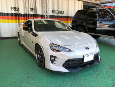 TOYOTA�@86�@ZN6�i2019�N�j�@�Ɂ@RECARO�i���J���j�@RS-G�@GK�@BK/BK�@�V�[�g�q�[�^�[�t���@���@SR-6�@GK100S�@�V�[�g�q�[�^�[�t���@����