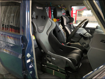 TOYOTA�@�����h�N���[�U�[70�@GRJ76K�i2015�N�j�@�Ɂ@RECARO�i���J���j�@TS-G�@GK�@BK/SIL�@����