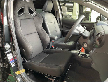 TOYOTA�@�A�N�A�@NHP10�@�Ɂ@RECARO�i���J���j�@SR-7F�@GU100�@BK�@����