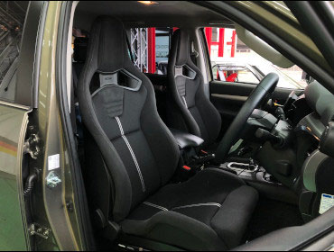 TOYOTA�@�n�C���b�N�X�@GUN125�i2021�N�j�@�Ɂ@RECARO�i���J���j�@�X�|�[�c�X�^�[GK100H�@BK�@���@�N���X�X�|�[�c�X�^�[GK100H�@BK�@����