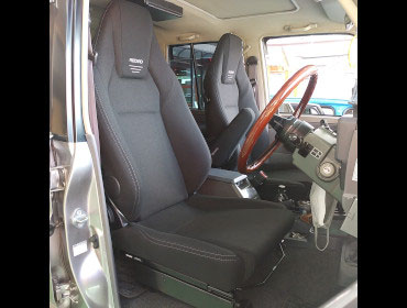 TOYOTA�@�����h�N���[�U�[70�@�Ɂ@RECARO�i���J���j�@LX-F�@TR�@NN�@BK�@�~���E�@����