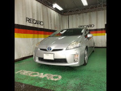 TOYOTA�@�v���E�X�@ZVW30�@�Ɂ@RECARO�i���J���j�@SR-7�@GU100�@�u���E���@����