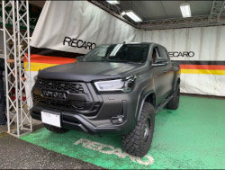 TOYOTA�@�n�C���b�N�X�@GUN125�i2020�N�j�@�Ɂ@RECARO�i���J���j�@SR-7F�@GU100�@�u���E���@����