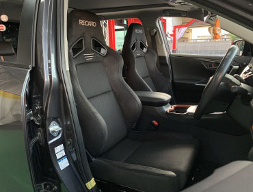 TOYOTA�@RAV4�@MXAA54�i2019�N�j�@�Ɂ@RECARO�i���J���j�@SR-7F�@GU100H�@BK�@�~���E�@����