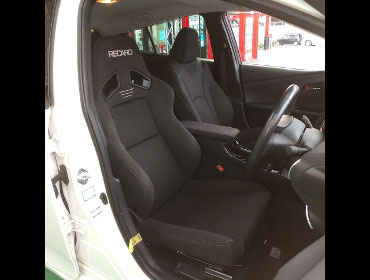 TOYOTA�@�v���E�XPHV�@ZVW52�i2020�N�j�@�Ɂ@RECARO�i���J���j�@SR-7F�@GK100�@BK/BK�@�V�[�g�q�[�^�[�t���@����