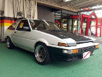 TOYOTA スプリンタートレノ AE86(1984年) に RECARO(レカロ) SR-7 GK100 BK/RED 装着