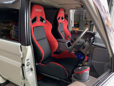 TOYOTA�@�����h�N���[�U�[�@HZJ77HV�i1994�N�j�@�Ɂ@RECARO�i���J���j�@SR-7�@GU100H�@RED�@�V�[�g�q�[�^�[�t���@���@SR-7F GU100H�@RED�@�V�[�g�q�[�^�[�t���@����
