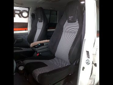 TOYOTA�@�����h�N���[�U�[70�@GRJ76�i2014�N�j�@�Ɂ@RECARO�i���J���j�@LX-F�@WU110�@BK�@�~���E�@����