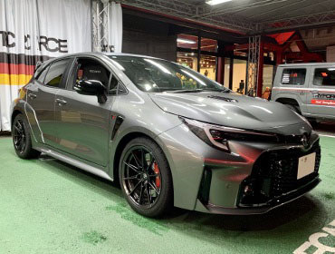 TOYOTA�@GR�J���[���@GZEA14H�i2023�N�j�@�Ɂ@RECARO�i���J���j�@TS-G�@GK�@BK/BK�@����