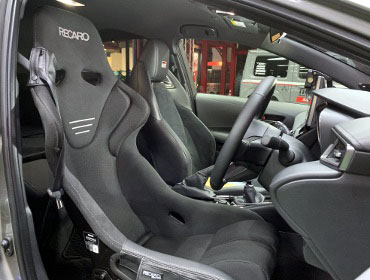 TOYOTA�@GR�J���[���@GZEA14H�i2023�N�j�@�Ɂ@RECARO�i���J���j�@TS-G�@GK�@BK/BK�@����