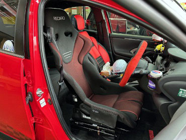 TOYOTA�@�����X�@MXPA10�@�Ɂ@RECARO�i���J���j�@RS-G�@GK�@BK/RED�@�V�[�g�q�[�^�[�t���@����