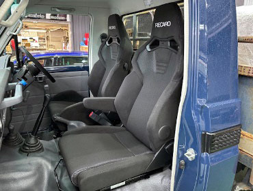 TOYOTA�@�����h�N���[�U�[79�@�Ɂ@RECARO�i���J���j�@SR-S�@BK100H�@BK/SIL�@�V�[�g�q�[�^�[�t���@���@SR-C�@BK100H�@BK/SIL�@�V�[�g�q�[�^�[�t���@����