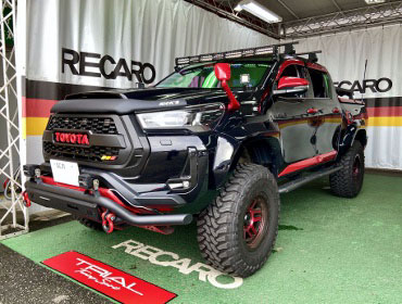 TOYOTA�@�n�C���b�N�X�@GUN125�i2021�N�j�@�Ɂ@RECARO�i���J���j�@SR-C�@UT100�@RED�@����
