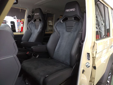 TOYOTA�@�����h�N���[�U�[�@�āX��70�@GDJ76W�i2023�N�j�@�Ɂ@RECARO�i���J���j�@SR-C�@UT100H�@A/R�@BK�@�V�[�g�q�[�^�[�t���@�A�[�����X�g�t���@�~���E�@����