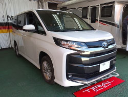TOYOTA�@�m�A�@6AA-ZWR95W�i2024�N�j�@�Ɂ@RECARO�i���J���j�@SR-C�@UT100�@A/R�@BK�@����