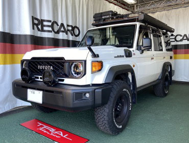 TOYOTA�@�����h�N���[�U�[70�@�čĔ́i2024�N�j�@�Ɂ@RECARO�i���J���j�@LX-F�@WL110H�@A/R�@�z���C�g�@�V�[�g�q�[�^�[�t���@�~���E�@����